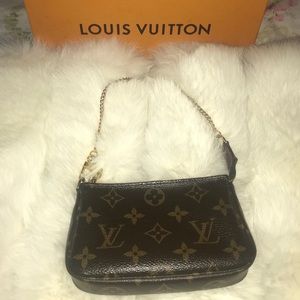 ❤️ Louis Vuitton Monogram Chain Mini Pochette